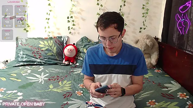 Snapshot of Tina_4_Charlie chatting on 2, 11, 2025 Tina 4 Charlie online show from 2, 11, 2025