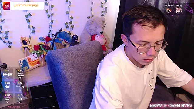 Snapshot of Tina_4_Charlie chatting on 26, 11, 2025 Tina 4 Charlie online show from 26, 11, 2025