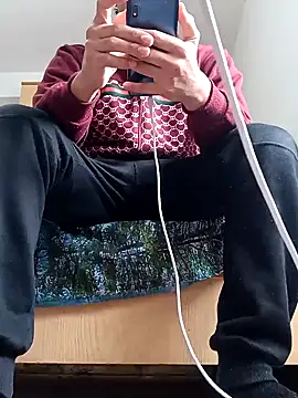 Snapshot of cingonduro chatting on 8, 2, 2025 cingonduro online show from 8, 2, 2025