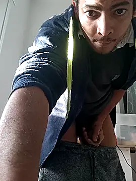 Snapshot of cingonduro chatting on 30, 11, 2025 cingonduro online show from 30, 11, 2025