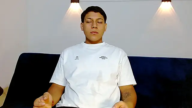 Tylerdrdn online show from 19, 11, 2025