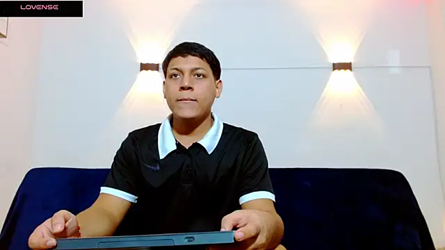 Tylerdrdn online show from 21, 11, 2025