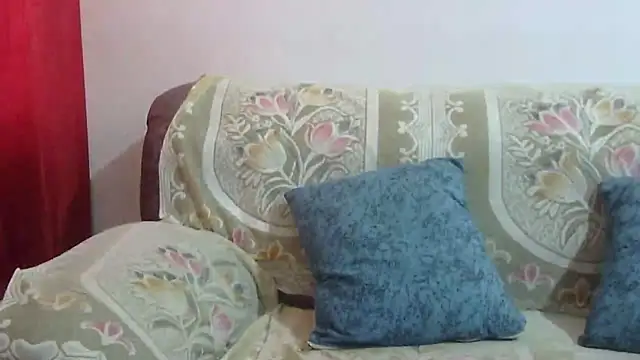 Snapshot of yoursakshi chatting on 3, 11, 2025 yoursakshi online show from 3, 11, 2025