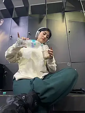 Snapshot of fiorella_paris chatting on 17, 3, 2026 fiorella paris online show from 17, 3, 2026