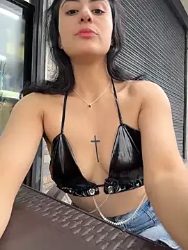 Snapshot of fiorella_paris chatting on 18, 3, 2026 fiorella paris online show from 18, 3, 2026