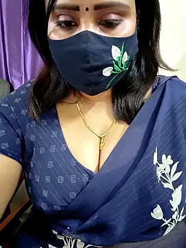 Queenflowerr online show from 8, 3, 2026