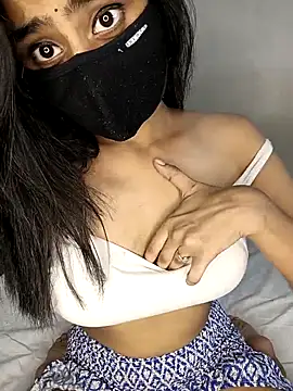 Snapshot of Love-N chatting on 21, 9, 2025 Love-N online show from 21, 9, 2025