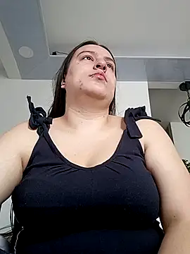 Snapshot of ary-cooper chatting on 14, 10, 2025 ary-cooper online show from 14, 10, 2025