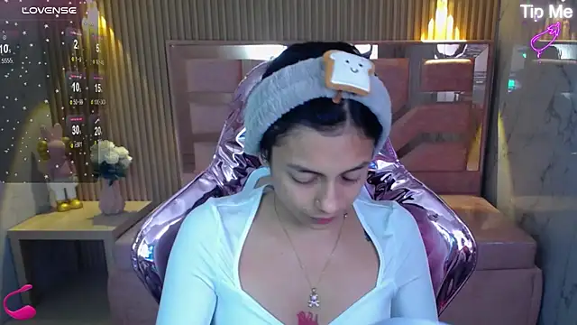 Snapshot of lilith_petit_sub chatting on 11, 2, 2025 lilith petit sub online show from 11, 2, 2025