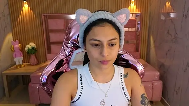 Snapshot of lilith_petit_sub chatting on 7, 10, 2025 lilith petit sub online show from 7, 10, 2025