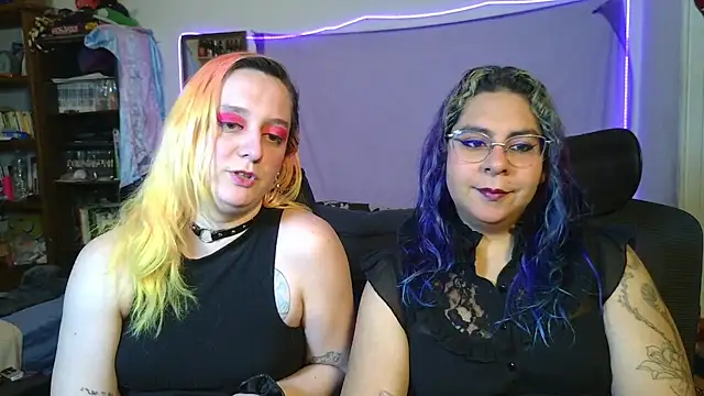 Snapshot of Evelan420 chatting on 13, 3, 2026 Evelan420 online show from 13, 3, 2026