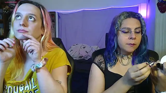 Snapshot of Evelan420 chatting on 24, 3, 2026 Evelan420 online show from 24, 3, 2026