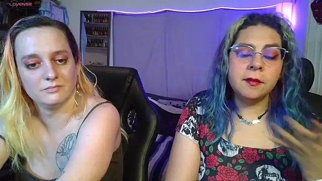 Snapshot of Evelan420 chatting on 17, 4, 2026 Evelan420 online show from 17, 4, 2026