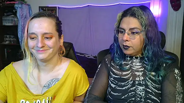 Snapshot of Evelan420 chatting on 20, 4, 2026 Evelan420 online show from 20, 4, 2026