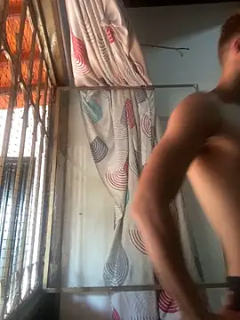 izan 20 online show from 24, 1, 2025