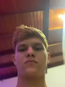 izan 20 online show from 3, 2, 2025