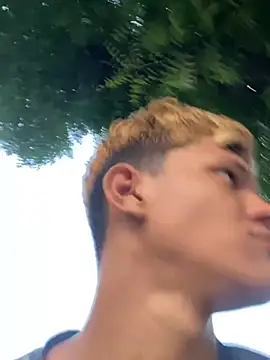 izan 20 online show from 22, 3, 2025