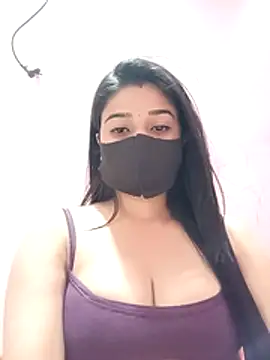 Snapshot of Simran-001 chatting on 5, 4, 2026 Simran-001 online show from 5, 4, 2026