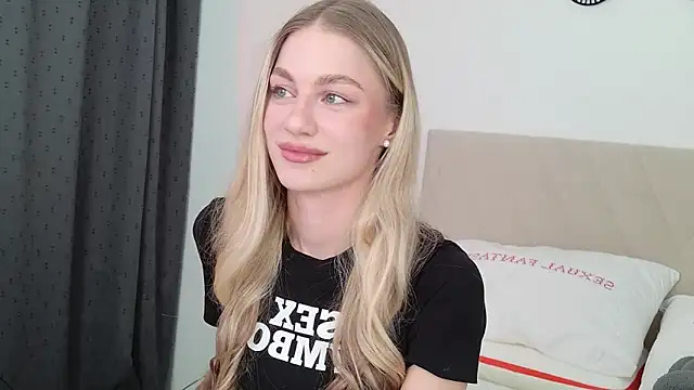 Snapshot of GabriellaOlsen chatting on 2, 4, 2026 GabriellaOlsen online show from 2, 4, 2026