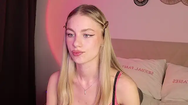 Snapshot of GabriellaOlsen chatting on 3, 4, 2026 GabriellaOlsen online show from 3, 4, 2026