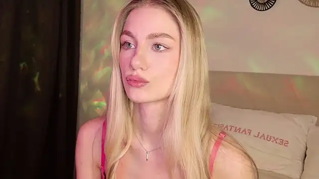 Snapshot of GabriellaOlsen chatting on 5, 4, 2026 GabriellaOlsen online show from 5, 4, 2026