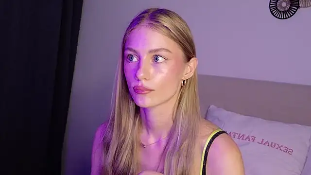 Snapshot of GabriellaOlsen chatting on 22, 7, 2026 GabriellaOlsen online show from 22, 7, 2026