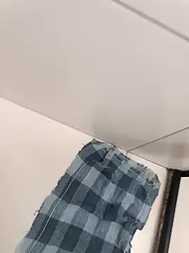 Snapshot of Trixboy201 chatting on 31, 10, 2025 Trixboy201 online show from 31, 10, 2025