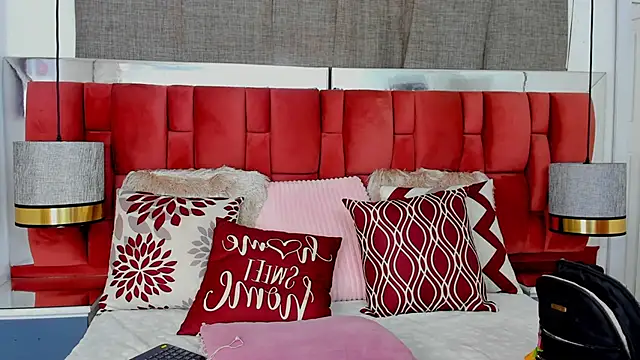 Snapshot of NatyParker chatting on 17, 9, 2025 NatyParker online show from 17, 9, 2025