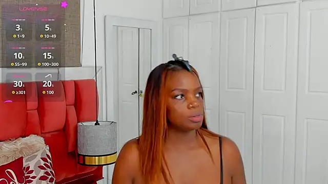 Snapshot of NatyParker chatting on 30, 9, 2025 NatyParker online show from 30, 9, 2025