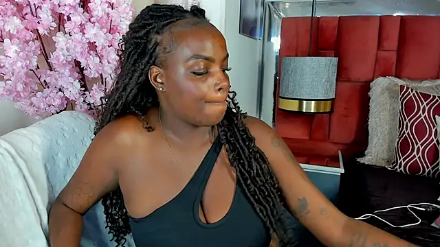 Snapshot of NatyParker chatting on 15, 12, 2025 NatyParker online show from 15, 12, 2025