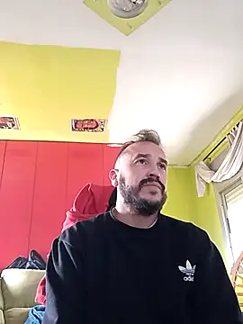 Snapshot of wapo100x100 chatting on 1, 3, 2025 wapo100x100 online show from 1, 3, 2025