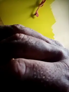 Snapshot of wapo100x100 chatting on 6, 10, 2025 wapo100x100 online show from 6, 10, 2025