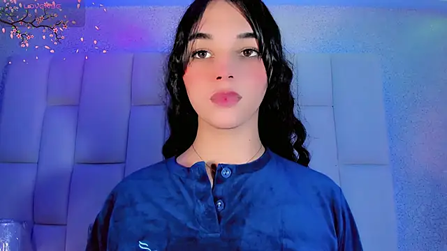 Snapshot of Angeles_Busst chatting on 22, 9, 2025 Angeles Busst online show from 22, 9, 2025