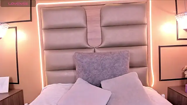 CAYLINCOLLINS online show from 13, 3, 2025