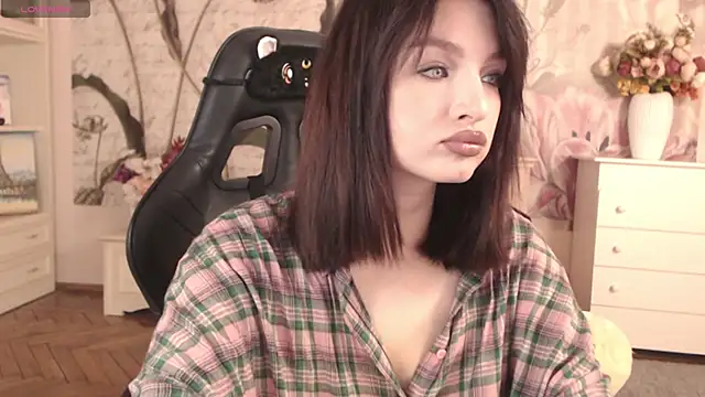 BritneyBarker online show from 18, 9, 2025