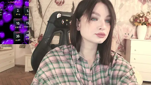 BritneyBarker online show from 29, 9, 2025