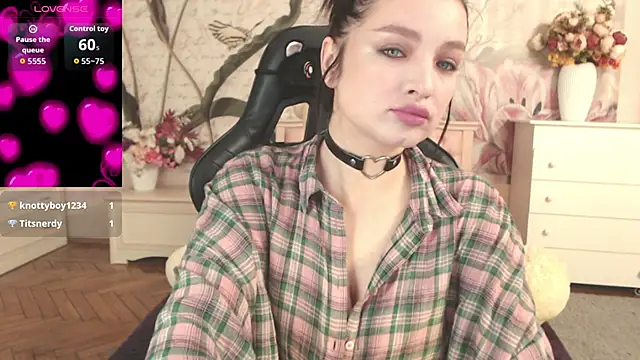 BritneyBarker online show from 18, 10, 2025