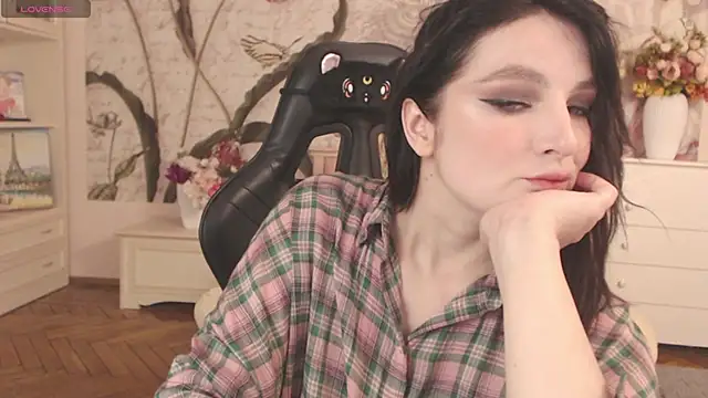 BritneyBarker online show from 6, 1, 2026