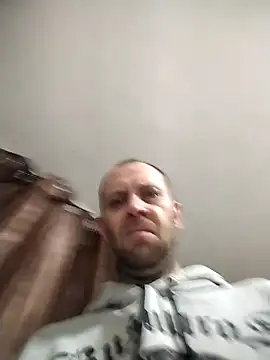 Snapshot of MaxDevilWhite chatting on 15, 1, 2026 MaxDevilWhite online show from 15, 1, 2026