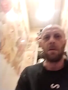 Snapshot of MaxDevilWhite chatting on 28, 4, 2026 MaxDevilWhite online show from 28, 4, 2026