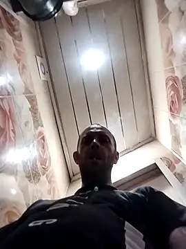 Snapshot of MaxDevilWhite chatting on 28, 4, 2026 MaxDevilWhite online show from 28, 4, 2026