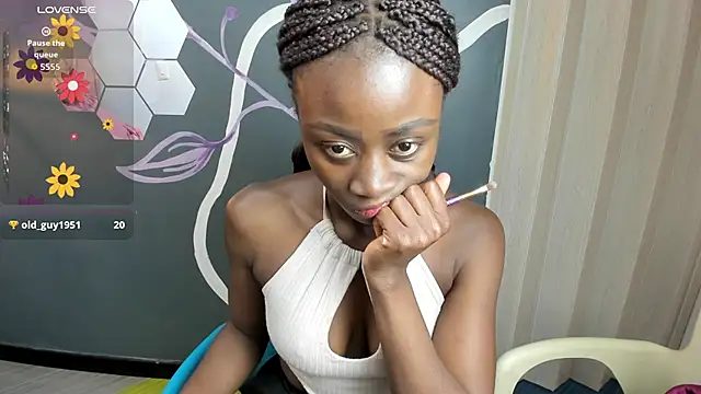 Snapshot of Sara_Naugty chatting on 1, 12, 2025 Sara Naugty online show from 1, 12, 2025