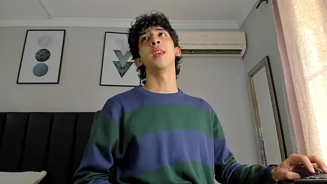 Snapshot of Alezzandro_ chatting on 20, 3, 2025 Alezzandro online show from 20, 3, 2025