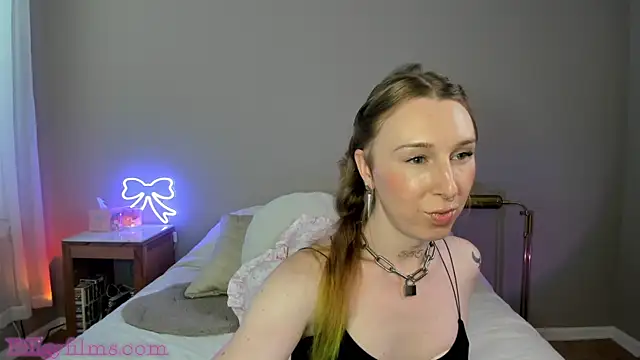 Snapshot of StarDuvall chatting on 25, 3, 2026 StarDuvall online show from 25, 3, 2026