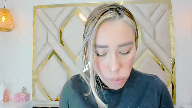 Snapshot of Lannajansen chatting on 4, 2, 2025 Lannajansen online show from 4, 2, 2025