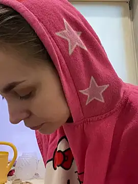 White Lu online show from 7, 2, 2025