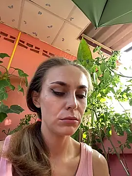 Snapshot of White_Lu chatting on 19, 4, 2026 White Lu online show from 19, 4, 2026