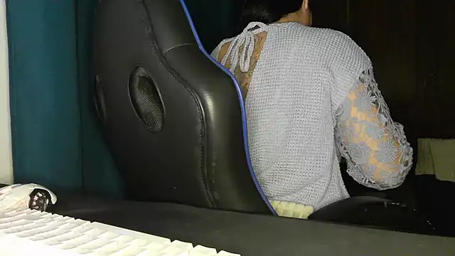 Snapshot of bunnyfox420 chatting on 22, 11, 2025 bunnyfox420 online show from 22, 11, 2025