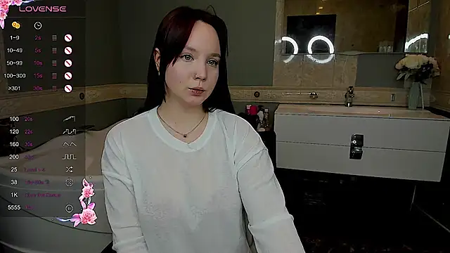 Snapshot of maya_suun chatting on 22, 4, 2026 maya suun online show from 22, 4, 2026