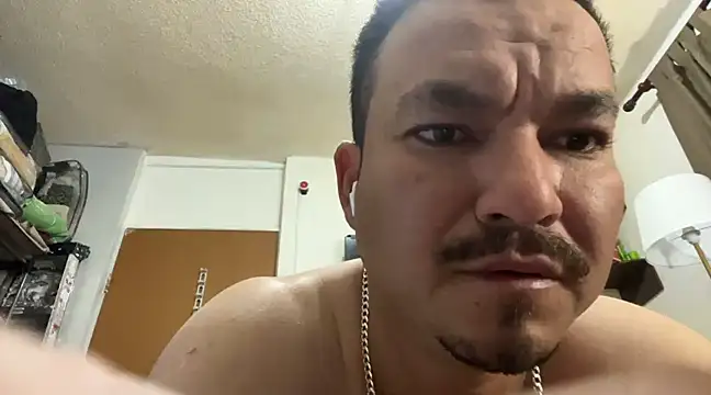 Snapshot of paullliliu chatting on 23, 1, 2025 paullliliu online show from 23, 1, 2025